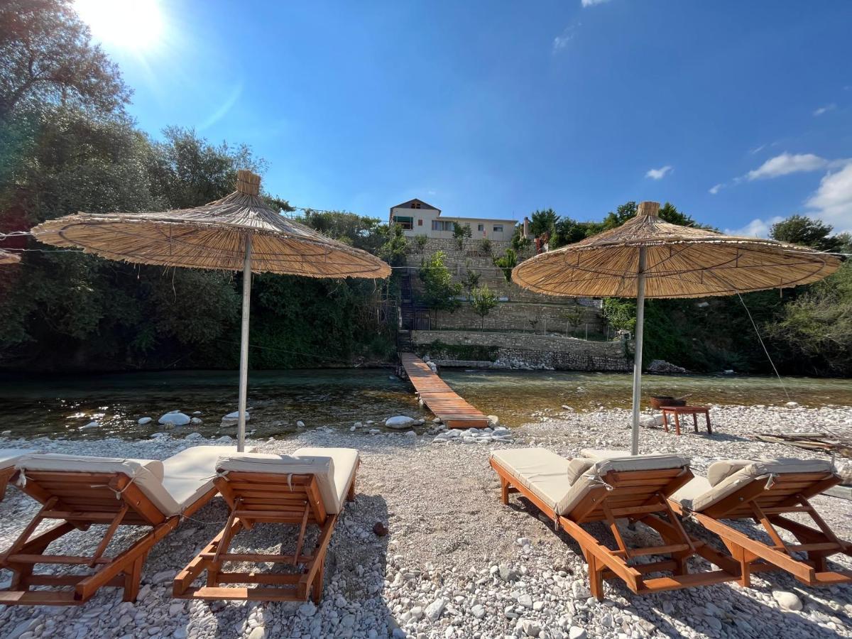 River Escape Villa - Private Beach, Scenic View & Bbq Tepelene ภายนอก รูปภาพ
