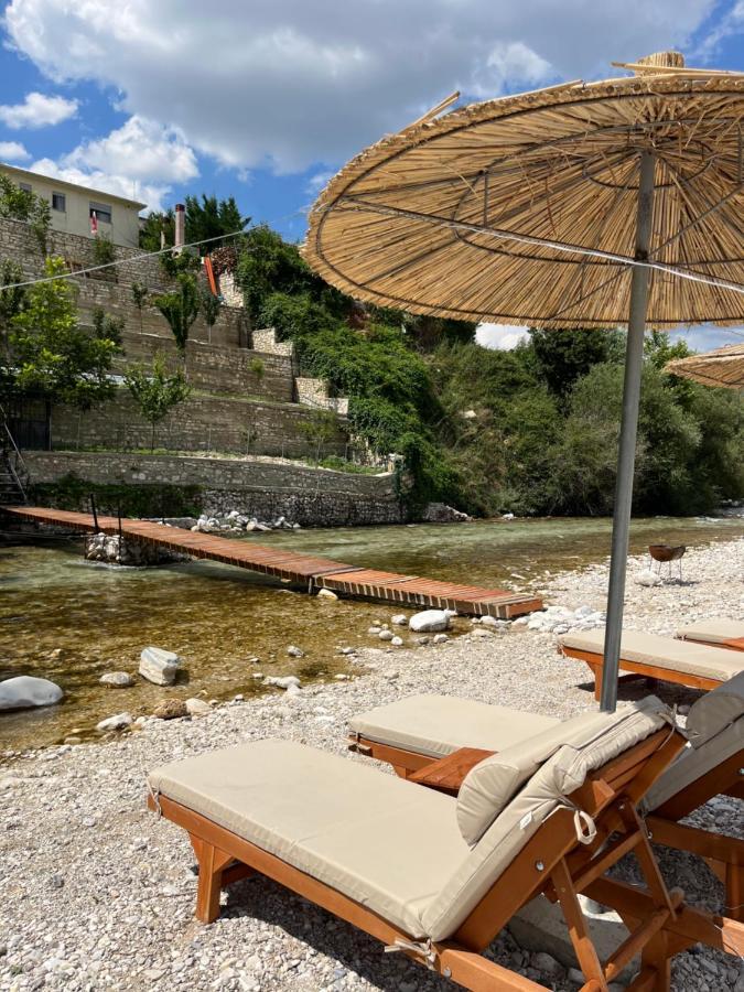 River Escape Villa - Private Beach, Scenic View & Bbq Tepelene ภายนอก รูปภาพ